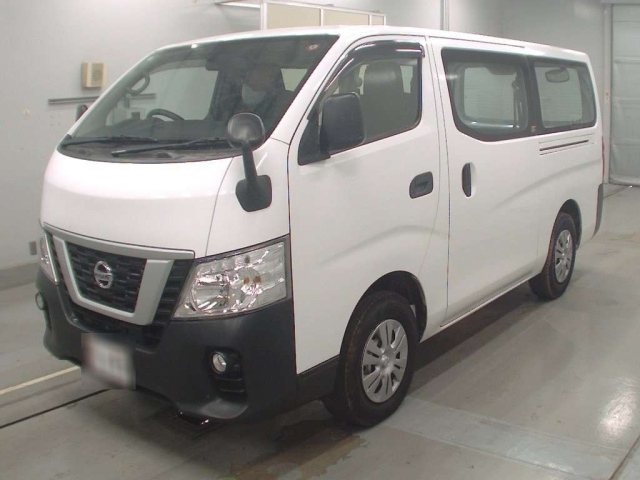 NISSAN CARAVAN 4WD