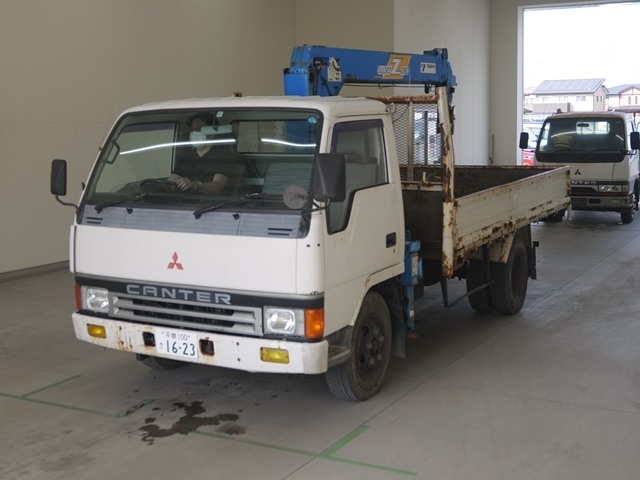 MITSUBISHI CANTER