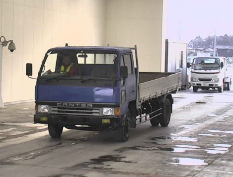 MITSUBISHI CANTER