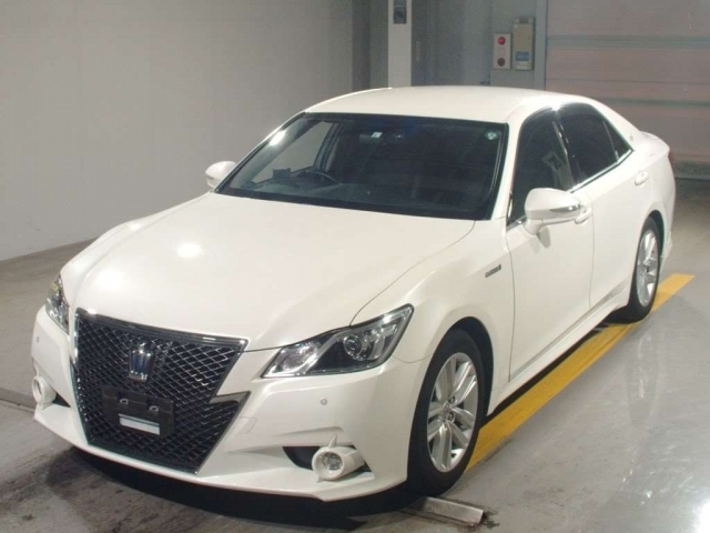 TOYOTA CROWN Athlete