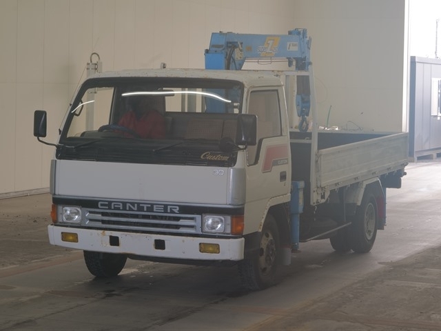 MITSUBISHI CANTER Gila . Crane