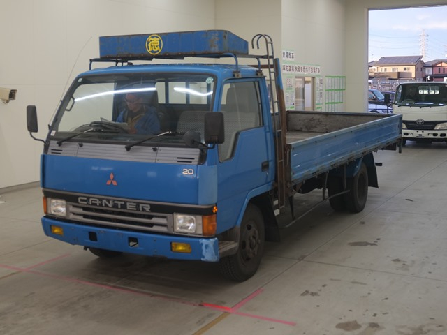 MITSUBISHI CANTER