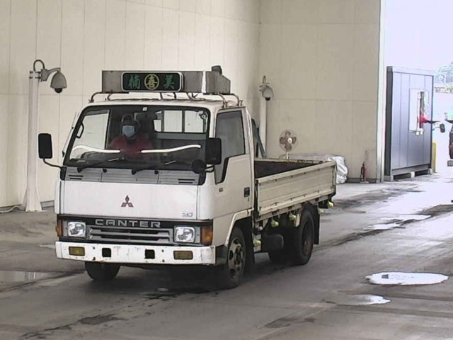 MITSUBISHI CANTER GILA