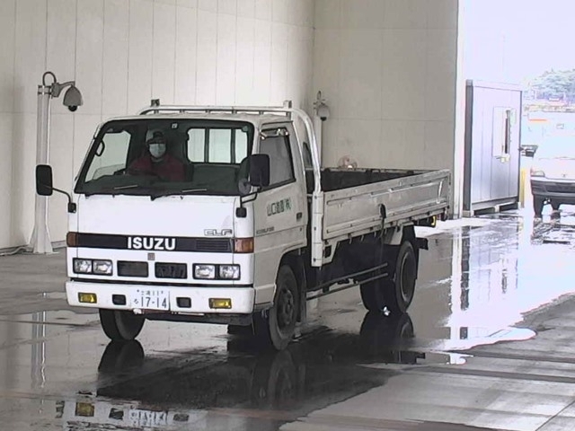 ISUZU ELF Gila