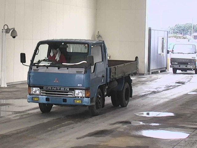 MITSUBISHI CANTER DUMP