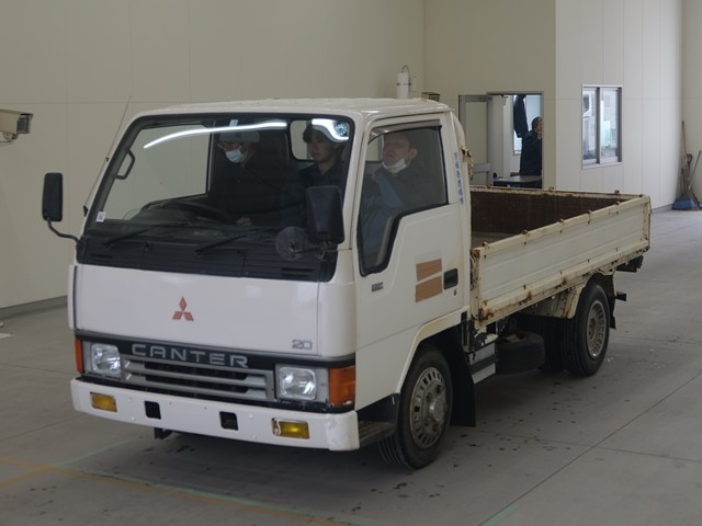 MITSUBISHI CANTER