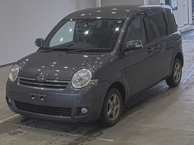 TOYOTA SIENTA Wagon .4WD