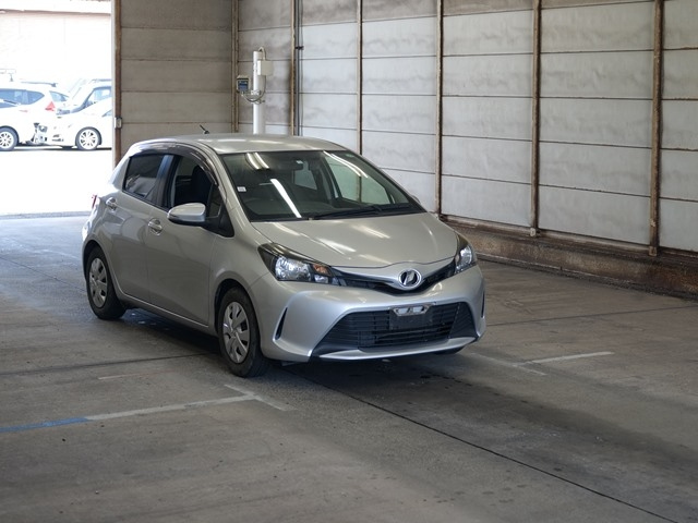 TOYOTA VITZ F