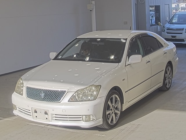 TOYOTA CROWN Athlete
