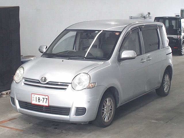 TOYOTA SIENTA X