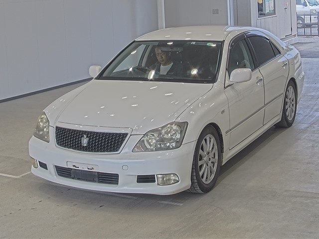 TOYOTA CROWN ATHLETE