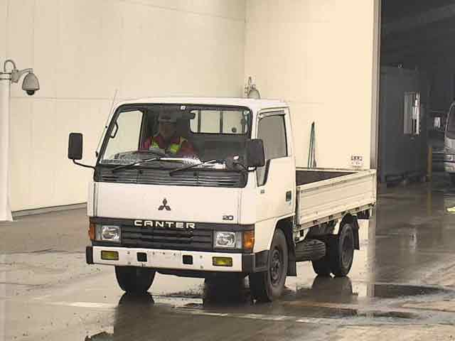 MITSUBISHI CANTER 