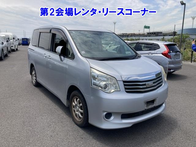 TOYOTA NOAH X