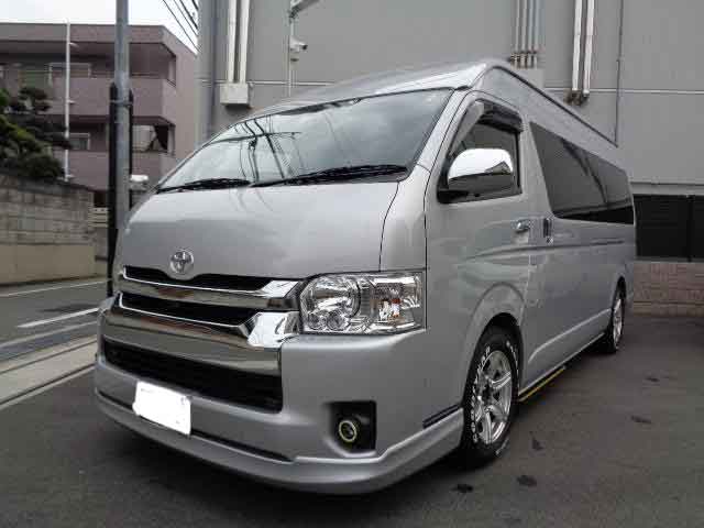 TOYOTA HIACE