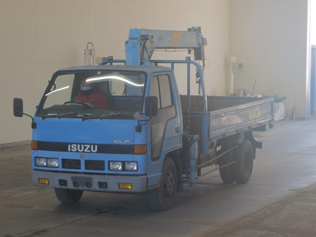 ISUZU ELF Gila . Crane 4 Dan