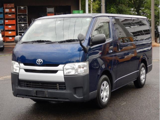 TOYOTA HIACE