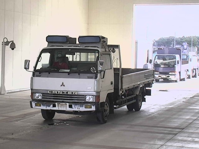 MITSUBISHI CANTER