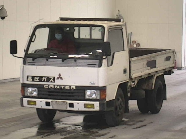MITSUBISHI CANTER GILA