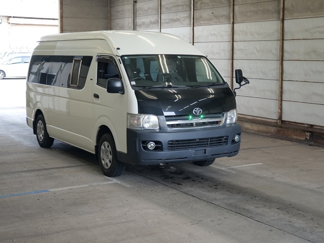 TOYOTA HIACE VAN DX