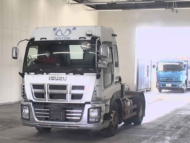 ISUZU GIGA TRACTOR HEAD