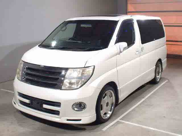 NISSAN ELGRAND