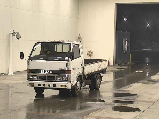 ISUZU ELF GILA