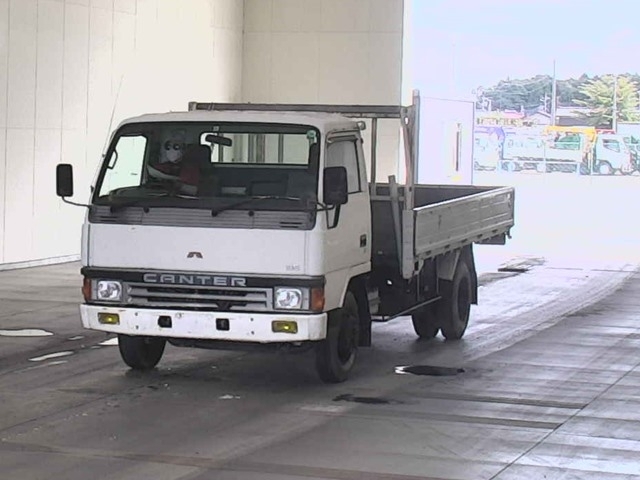 MITSUBISHI CANTER GILA