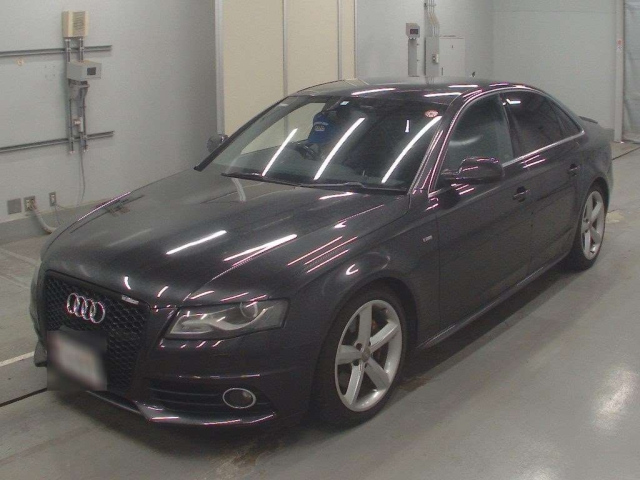 AUDI A4 2.0TFSI Quattro S Line 4WD