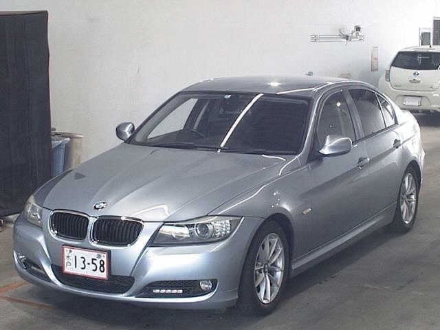 BMW 3 SERIES 320i