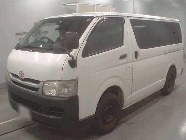 TOYOTA HIACE VAN