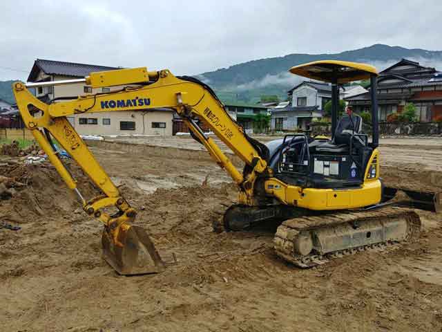 KOMATSU MINI EXCAVATOR