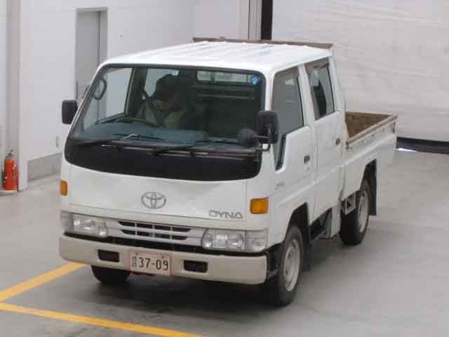 TOYOTA DYNA
