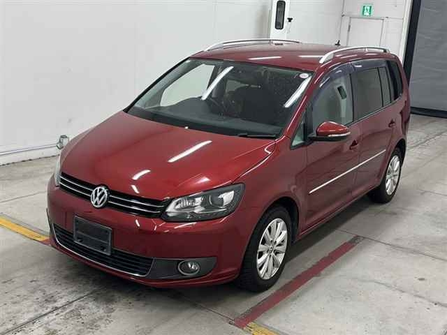 VOLKSWAGEN GOLF TOURANTSI High Line