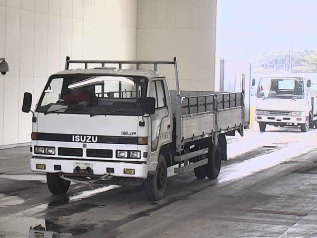 ISUZU ELF Gila