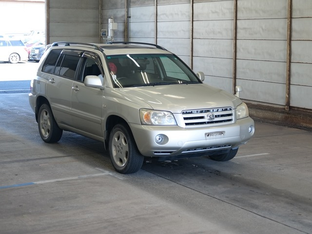 TOYOTA KLUGGER 2.4S FOUR