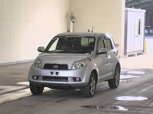 TOYOTA RUSH