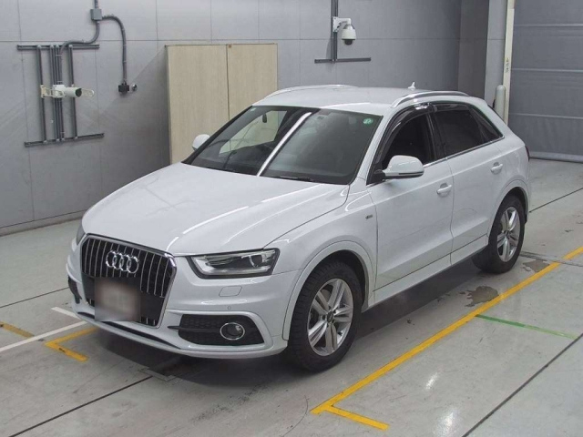 AUDI Q3 2.0TFSI Quattro 211 S 4WD