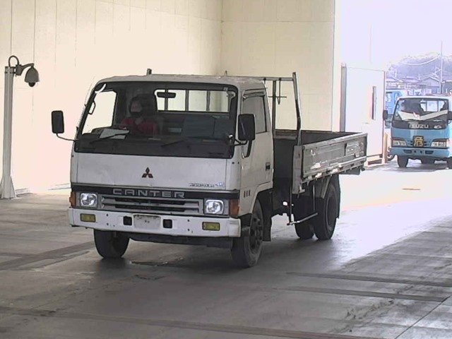 MITSUBISHI CANTER Gila