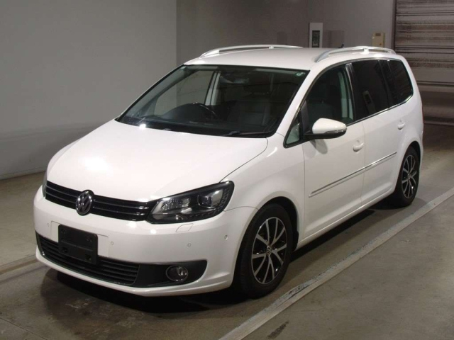 VOLKSWAGEN GOLF TOURAN TSI High Line