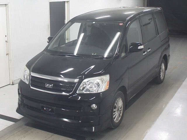TOYOTA NOAH 4WD X LTD