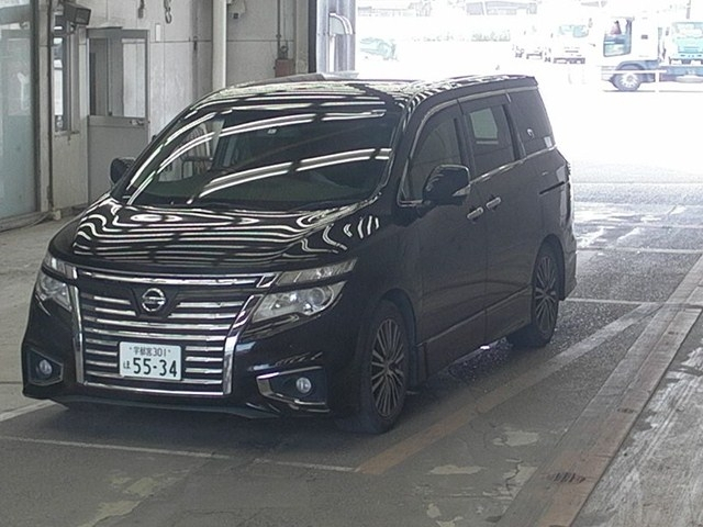 NISSAN ELGRAND
