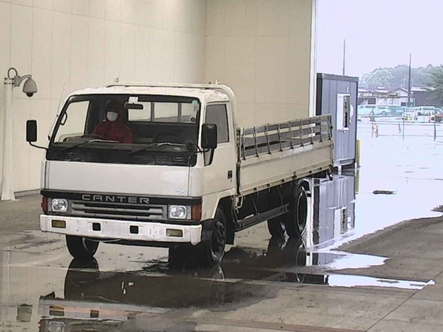 MITSUBISHI CANTER