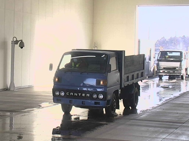 MITSUBISHI CANTER