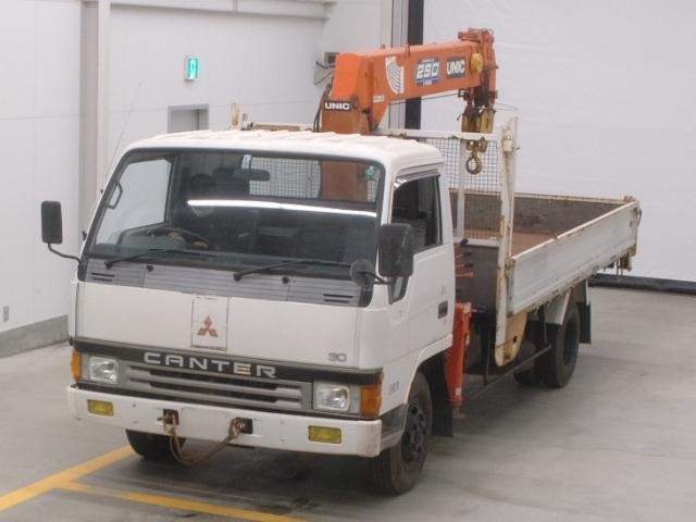 MITSUBISHI CANTER