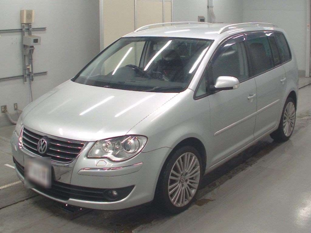 VOLKSWAGEN GOLF TOURAN TSI High Line