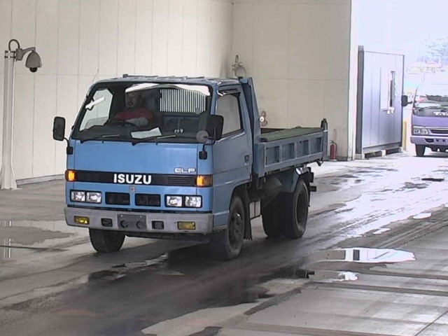 ISUZU ELF Dump