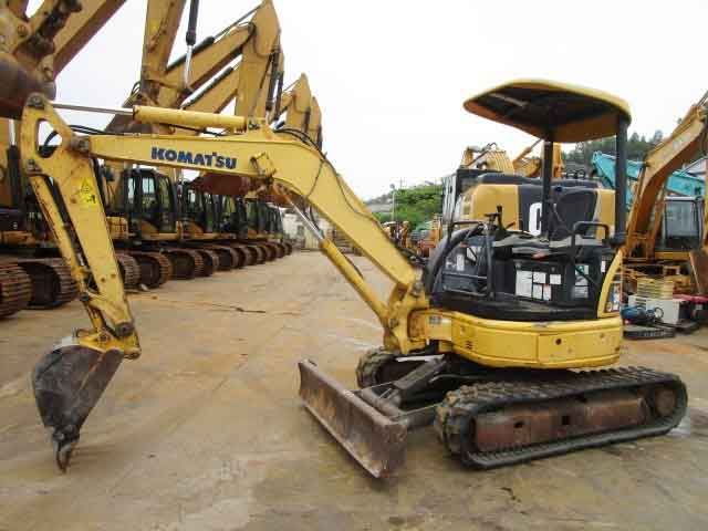 KOMATSU EXCAVATOR