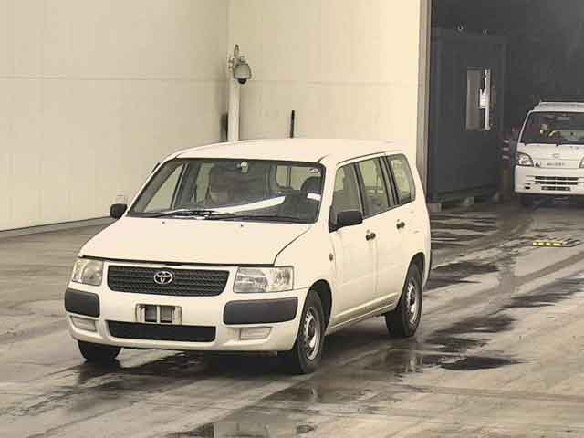 TOYOTA SUCCEED VAN