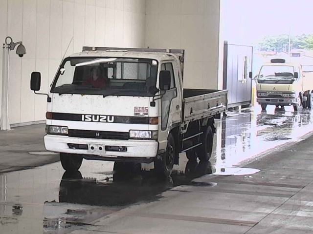 ISUZU ELF TRUCK CARGO