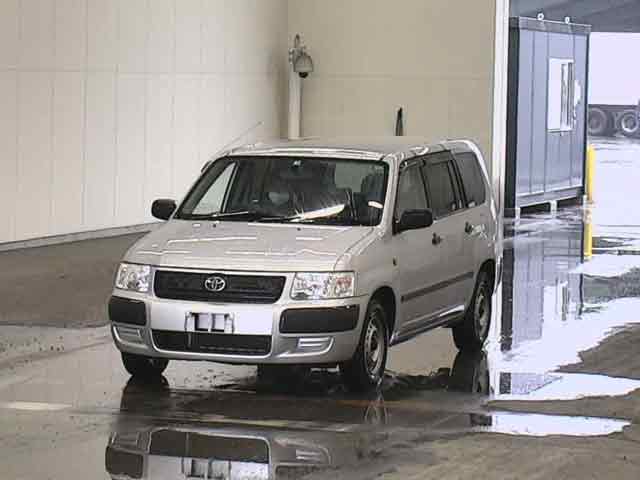 TOYOTA SUCCEED VAN